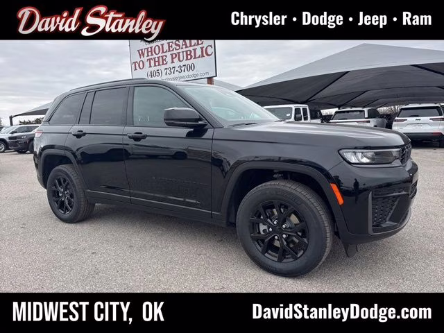 2026 Diamond Black Jeep Grand Cherokee Altitude RWD SUV