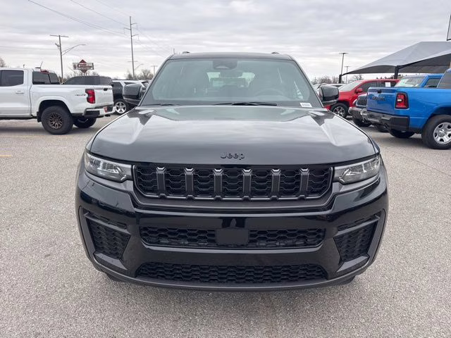 2026 Diamond Black Jeep Grand Cherokee Altitude RWD SUV