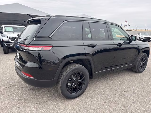 2026 Diamond Black Jeep Grand Cherokee Altitude RWD SUV