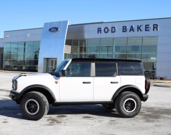 2025 Oxford White Ford Bronco Badlands 4X4 SUV