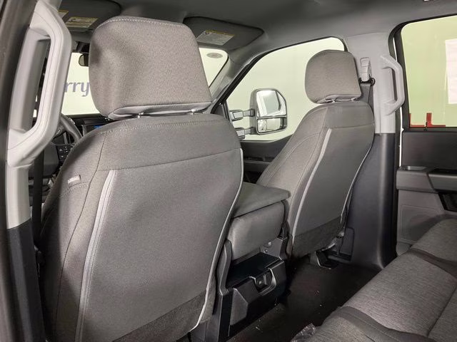 2026 Oxford White Ford Super Duty F-250 SRW XL 4X4 Truck