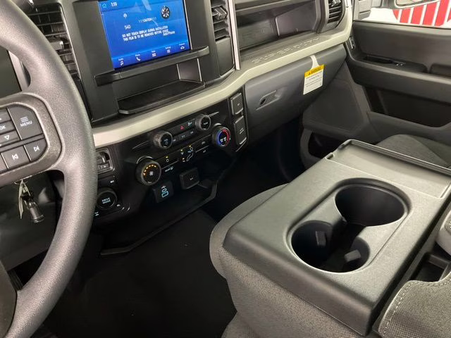 2026 Oxford White Ford Super Duty F-250 SRW XL 4X4 Truck