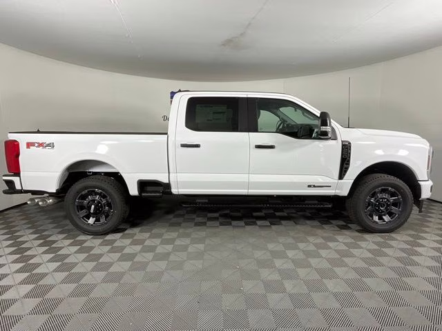 2026 Oxford White Ford Super Duty F-250 SRW XL 4X4 Truck