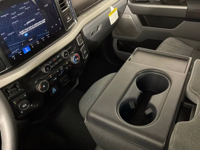 2026 Oxford White Ford Super Duty F-250 SRW XLT 4X4 Truck