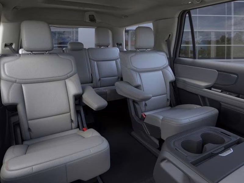 2026 Oxford White Ford Expedition Active RWD SUV