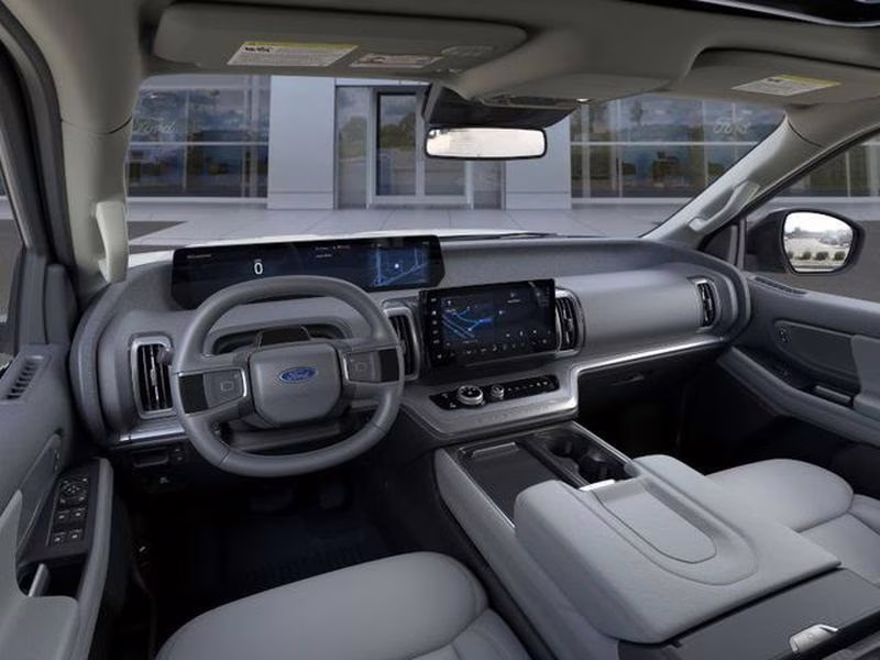 2026 Oxford White Ford Expedition Active RWD SUV