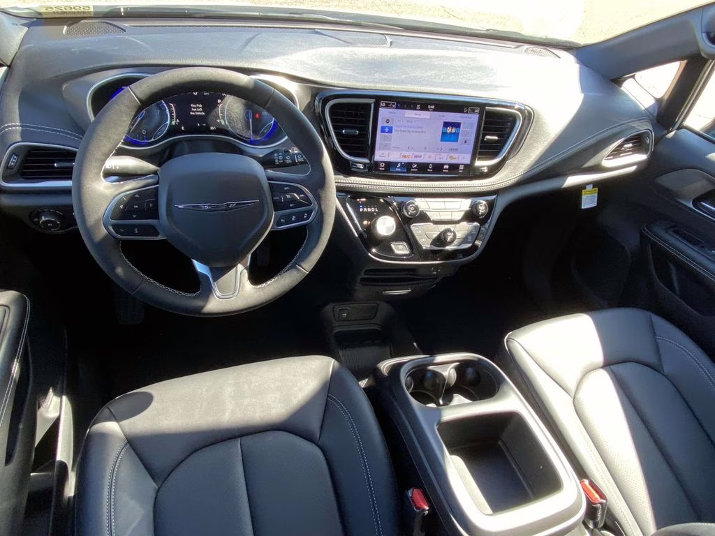 2026 Bright White Clearcoat Chrysler Pacifica Select FWD Van