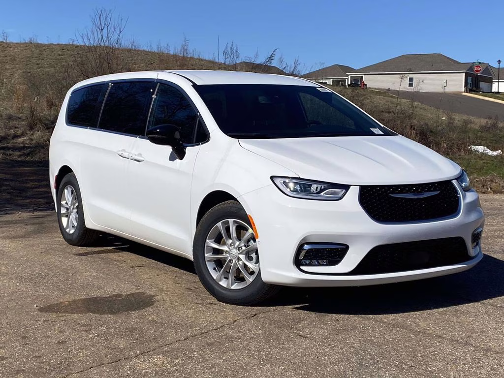2026 Bright White Clearcoat Chrysler Pacifica Select FWD Van