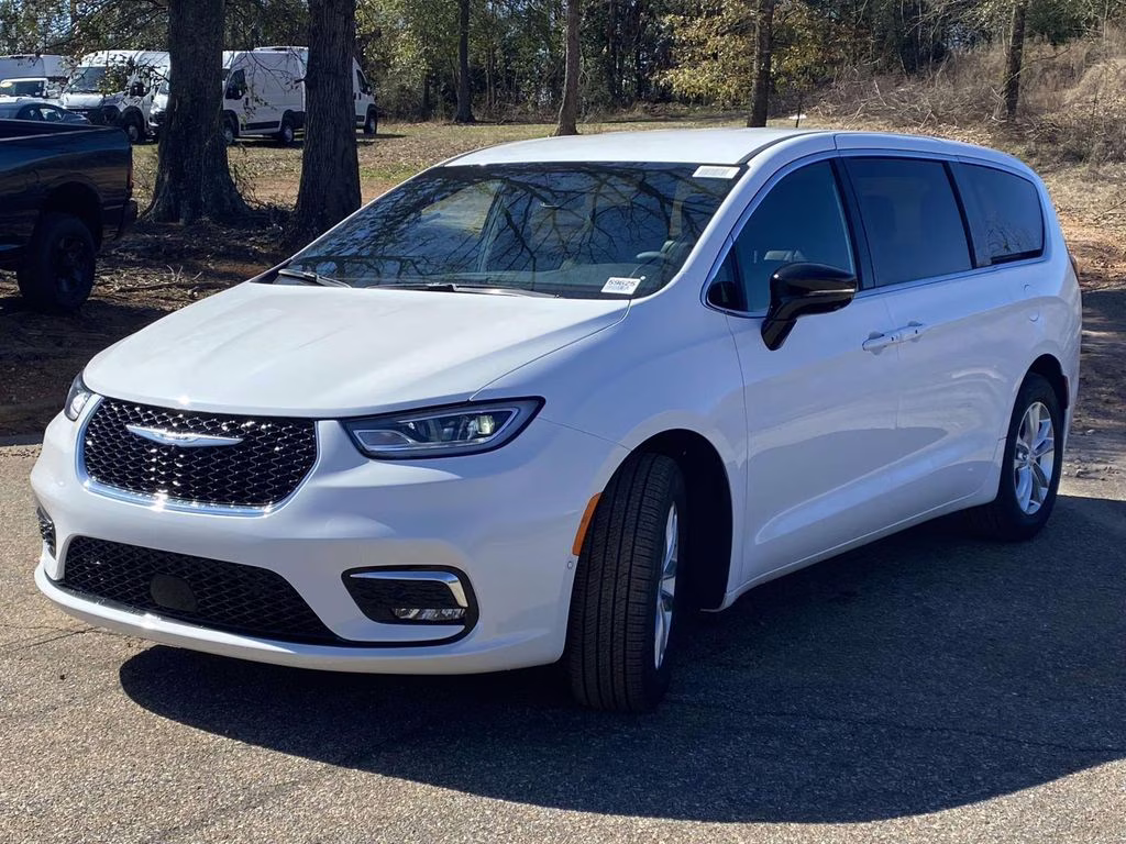 2026 Bright White Clearcoat Chrysler Pacifica Select FWD Van