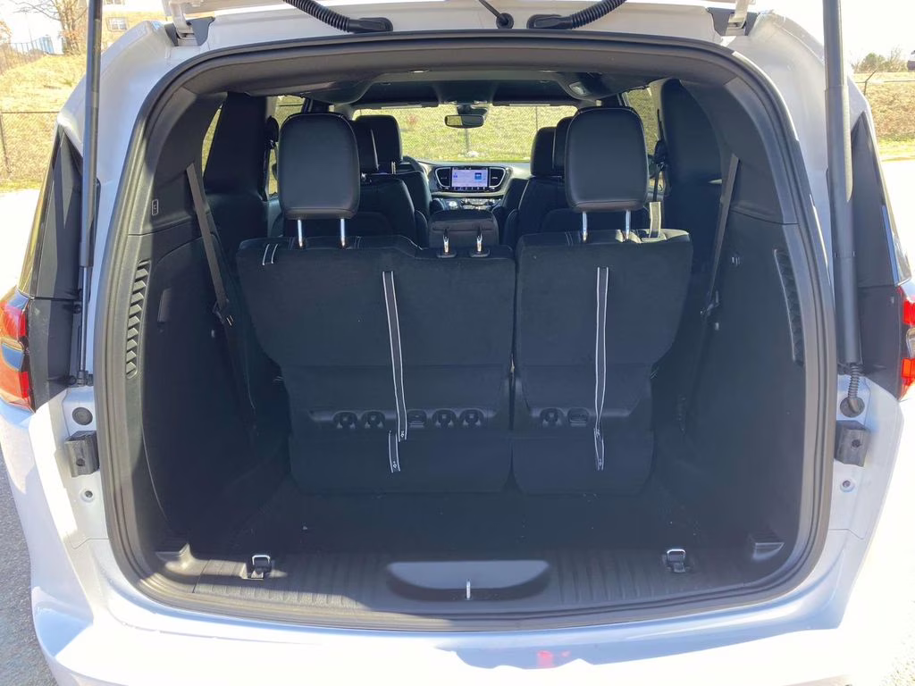 2026 Bright White Clearcoat Chrysler Pacifica Select FWD Van