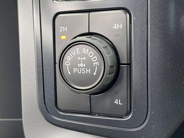 2026 Avalanche Ford F-150 XLT 4X4 Truck