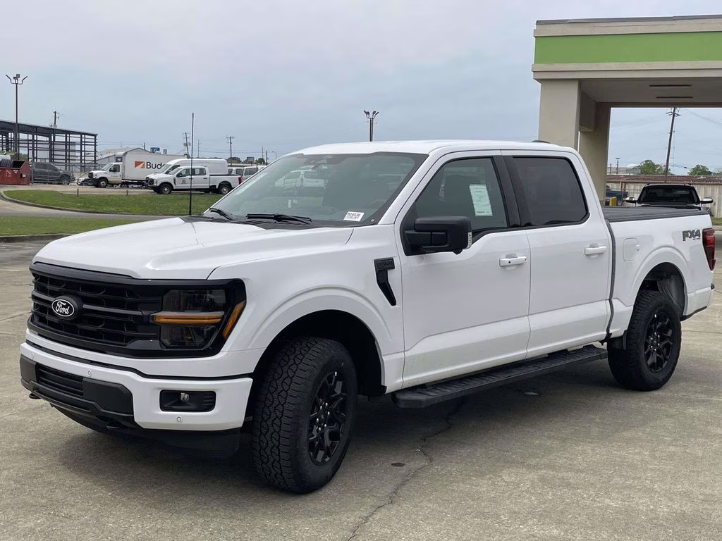 2026 Oxford White Ford F-150 XLT 4X4 Truck