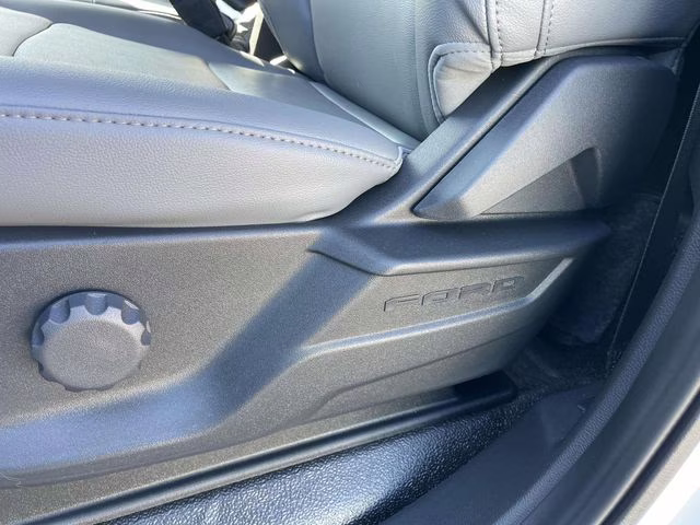 2026 Oxford White Ford Super Duty F-550 DRW XL 4X4 Chassis