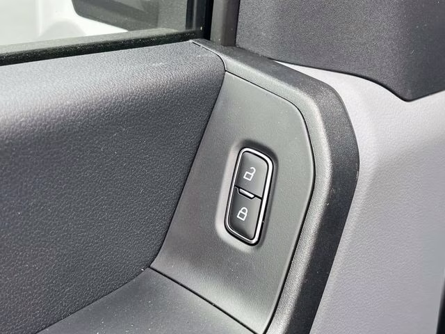 2026 Oxford White Ford Super Duty F-550 DRW XL 4X4 Chassis