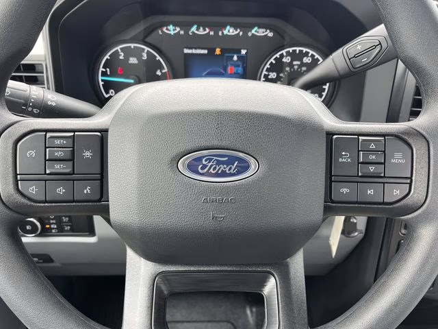 2026 Oxford White Ford Super Duty F-550 DRW XL 4X4 Chassis