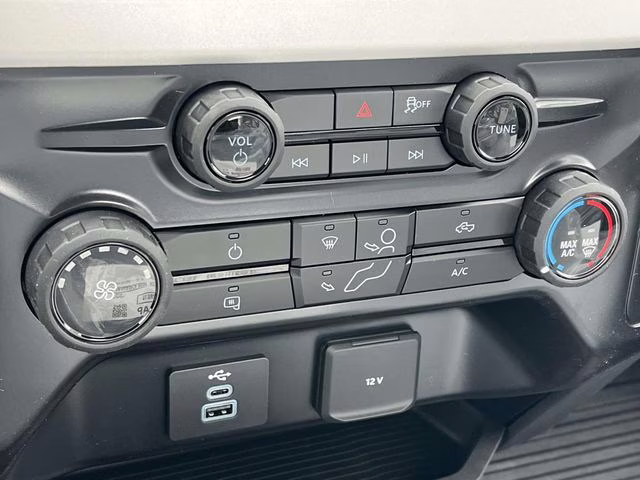 2026 Oxford White Ford Super Duty F-550 DRW XL 4X4 Chassis