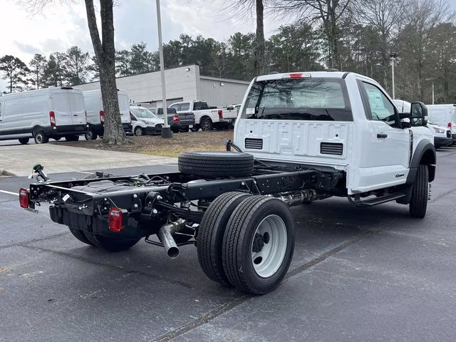 2026 Oxford White Ford Super Duty F-550 DRW XL 4X4 Chassis