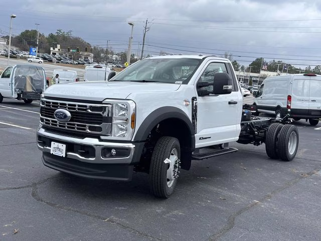 2026 Oxford White Ford Super Duty F-550 DRW XL 4X4 Chassis