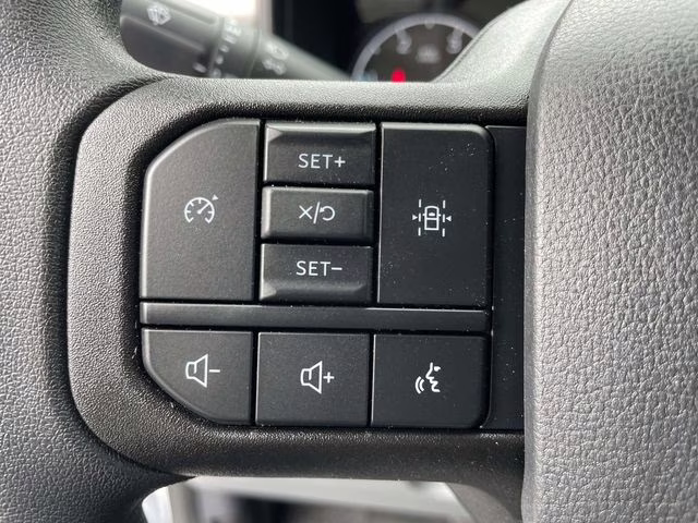 2026 Oxford White Ford Super Duty F-450 DRW XL RWD Chassis