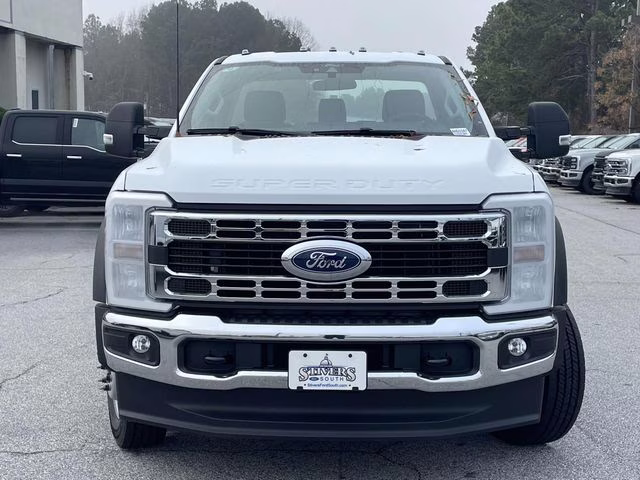 2026 Oxford White Ford Super Duty F-450 DRW XL 4X4 Chassis