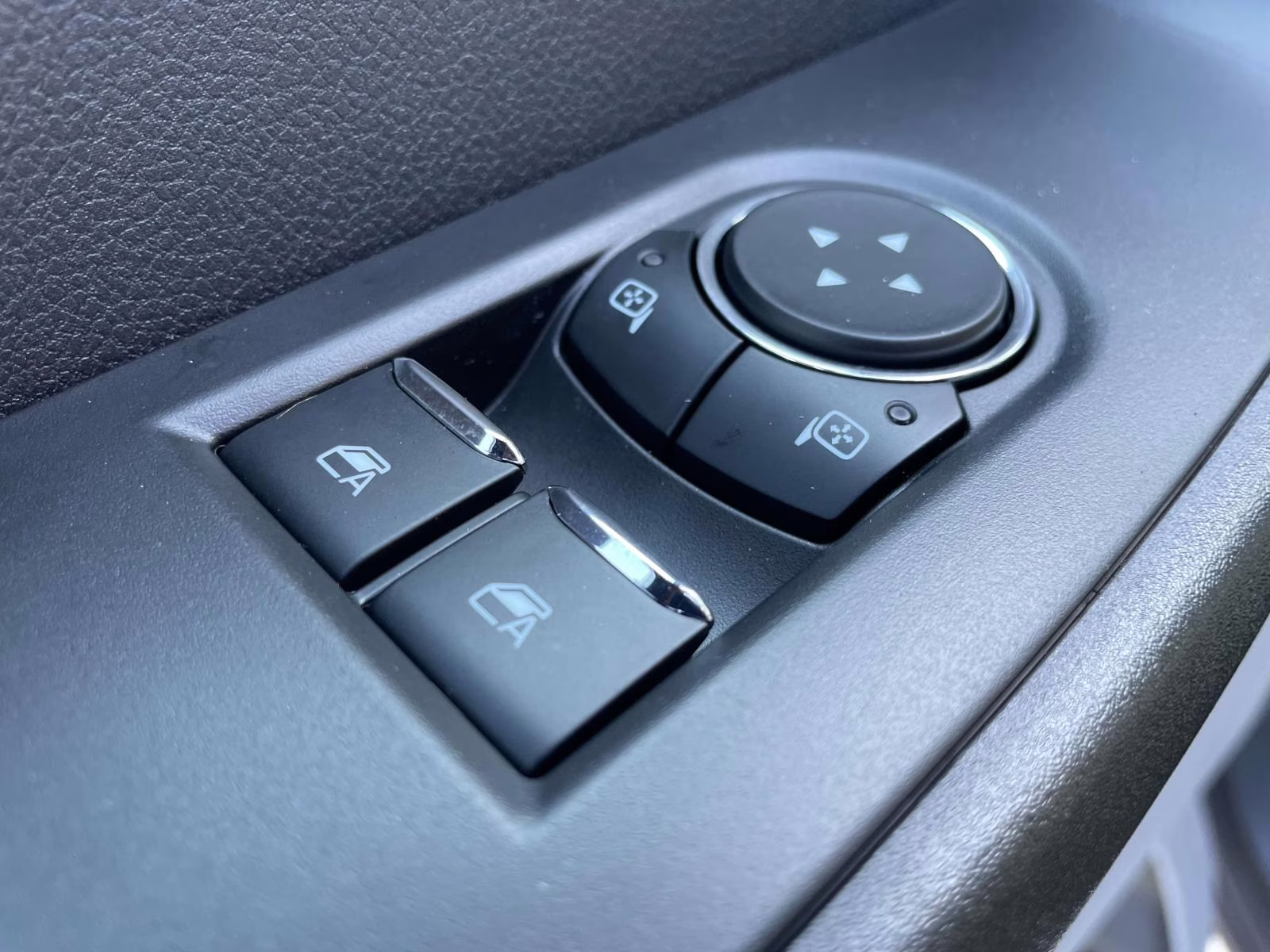 2026 Oxford White Ford Super Duty F-550 DRW XL RWD Chassis