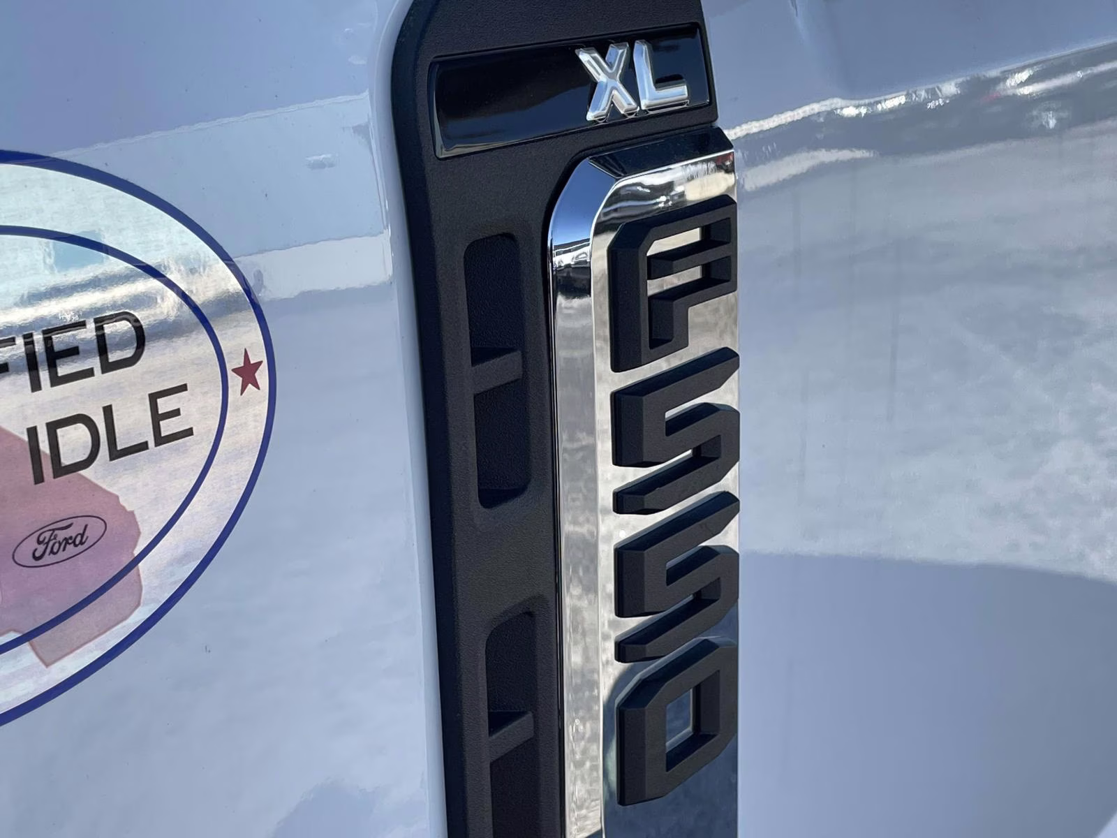 2026 Oxford White Ford Super Duty F-550 DRW XL RWD Chassis