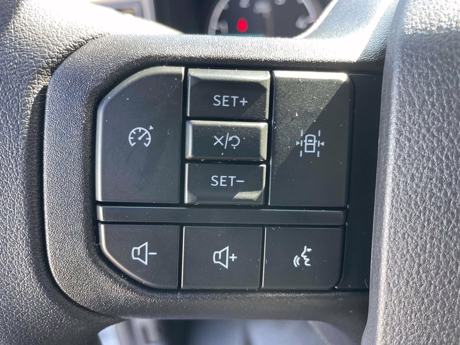 2026 Oxford White Ford Super Duty F-550 DRW XL RWD Chassis