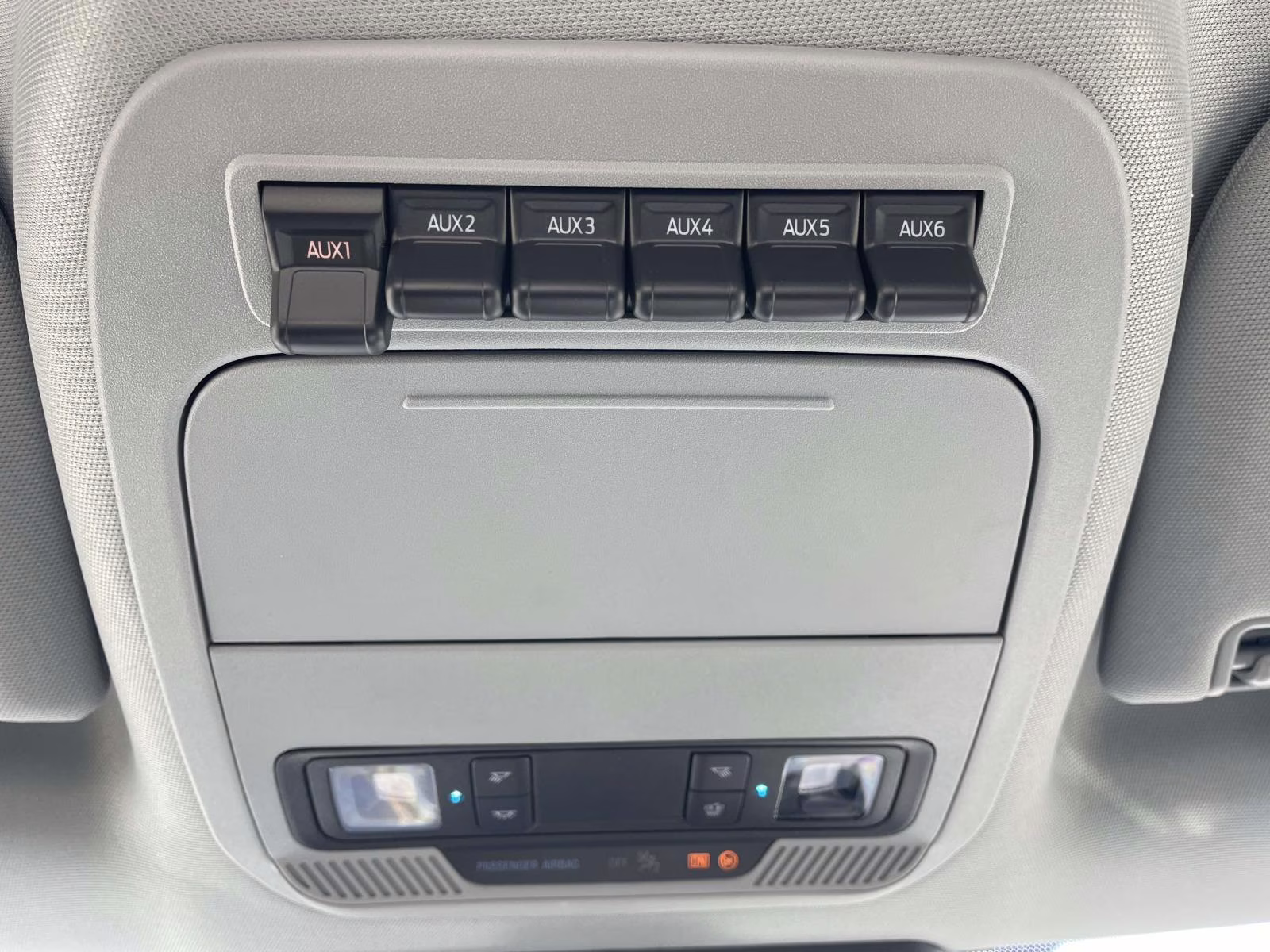 2026 Oxford White Ford Super Duty F-550 DRW XL 4X4 Chassis