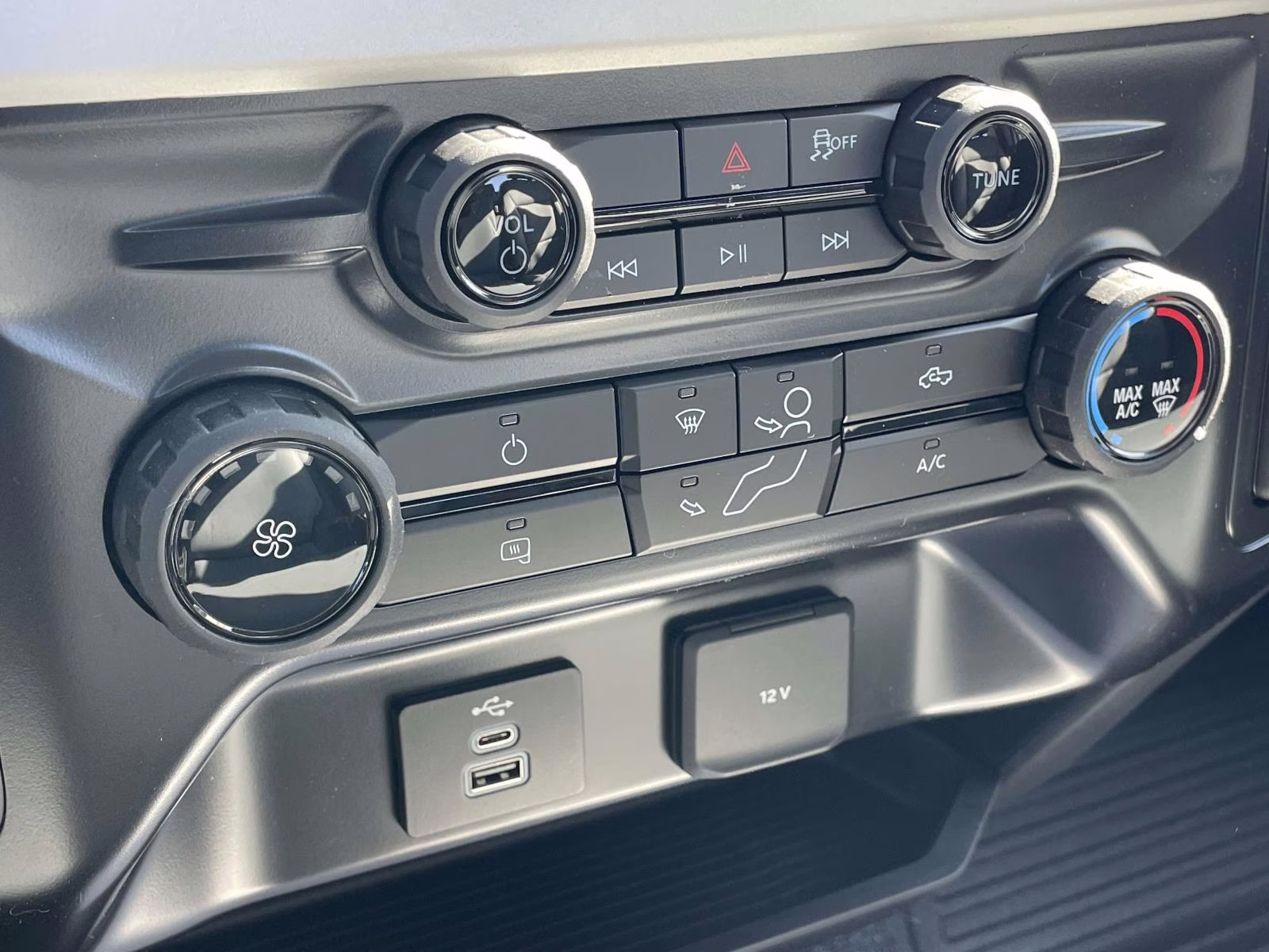 2026 Oxford White Ford Super Duty F-550 DRW XL 4X4 Chassis