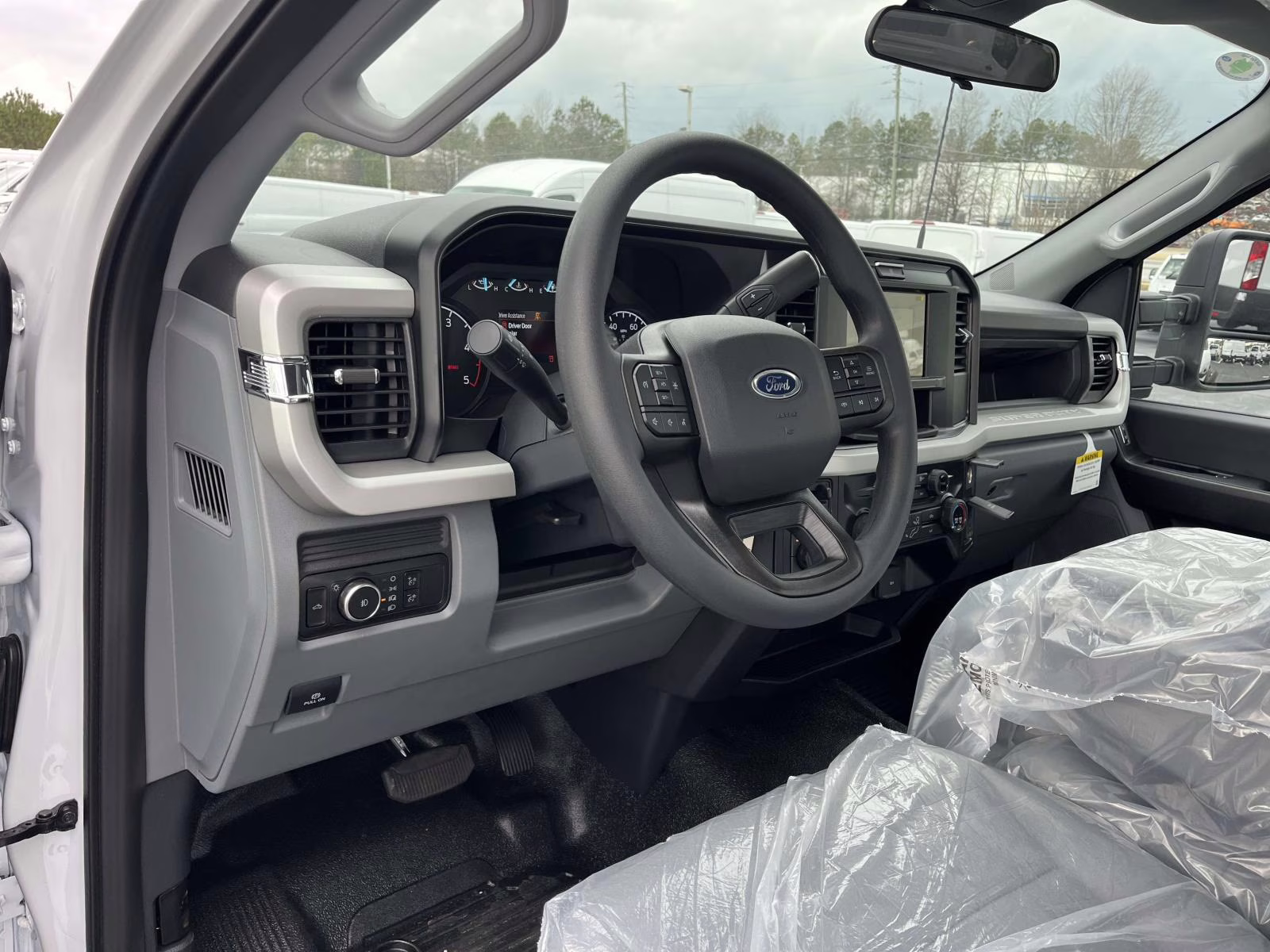 2026 Oxford White Ford Super Duty F-550 DRW XL 4X4 Chassis