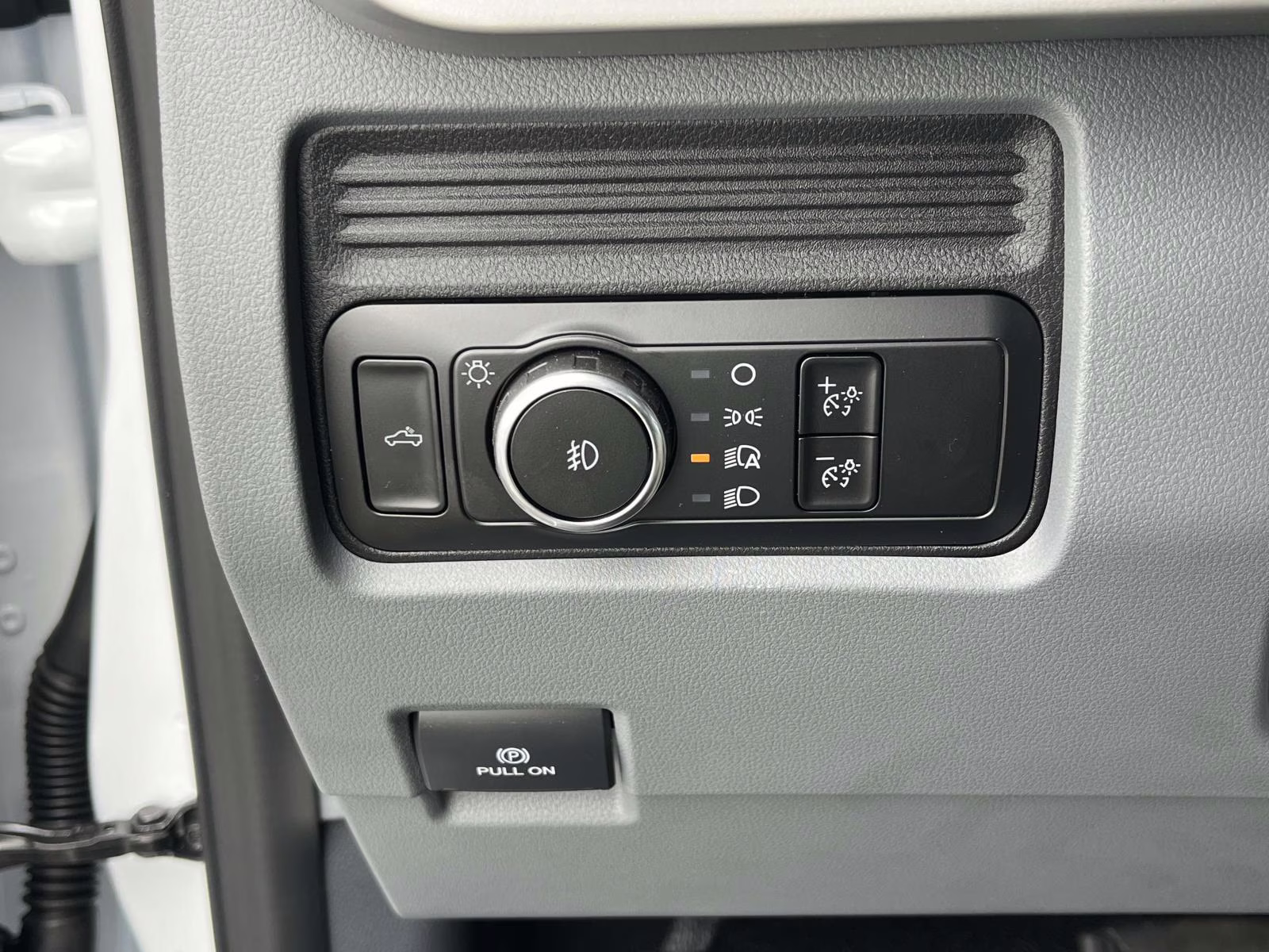 2026 Oxford White Ford Super Duty F-550 DRW XL 4X4 Chassis