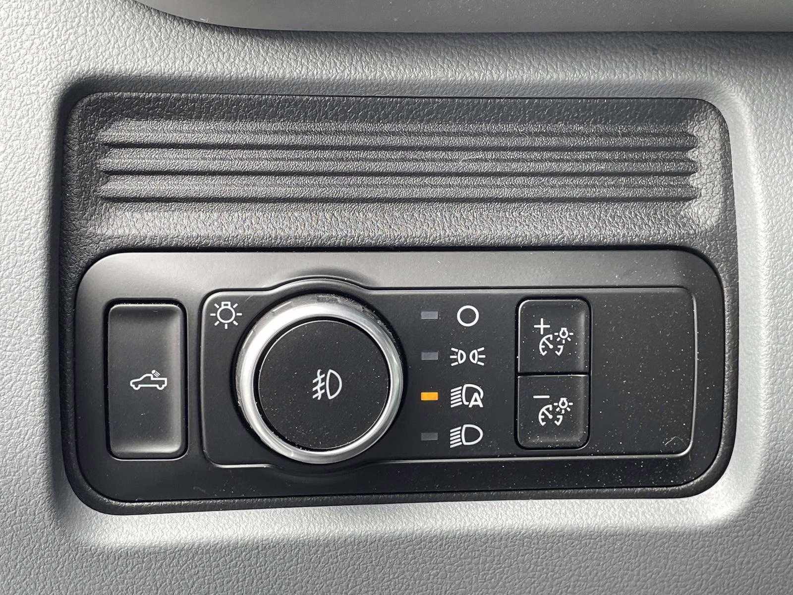 2026 Oxford White Ford Super Duty F-450 DRW XL RWD Chassis