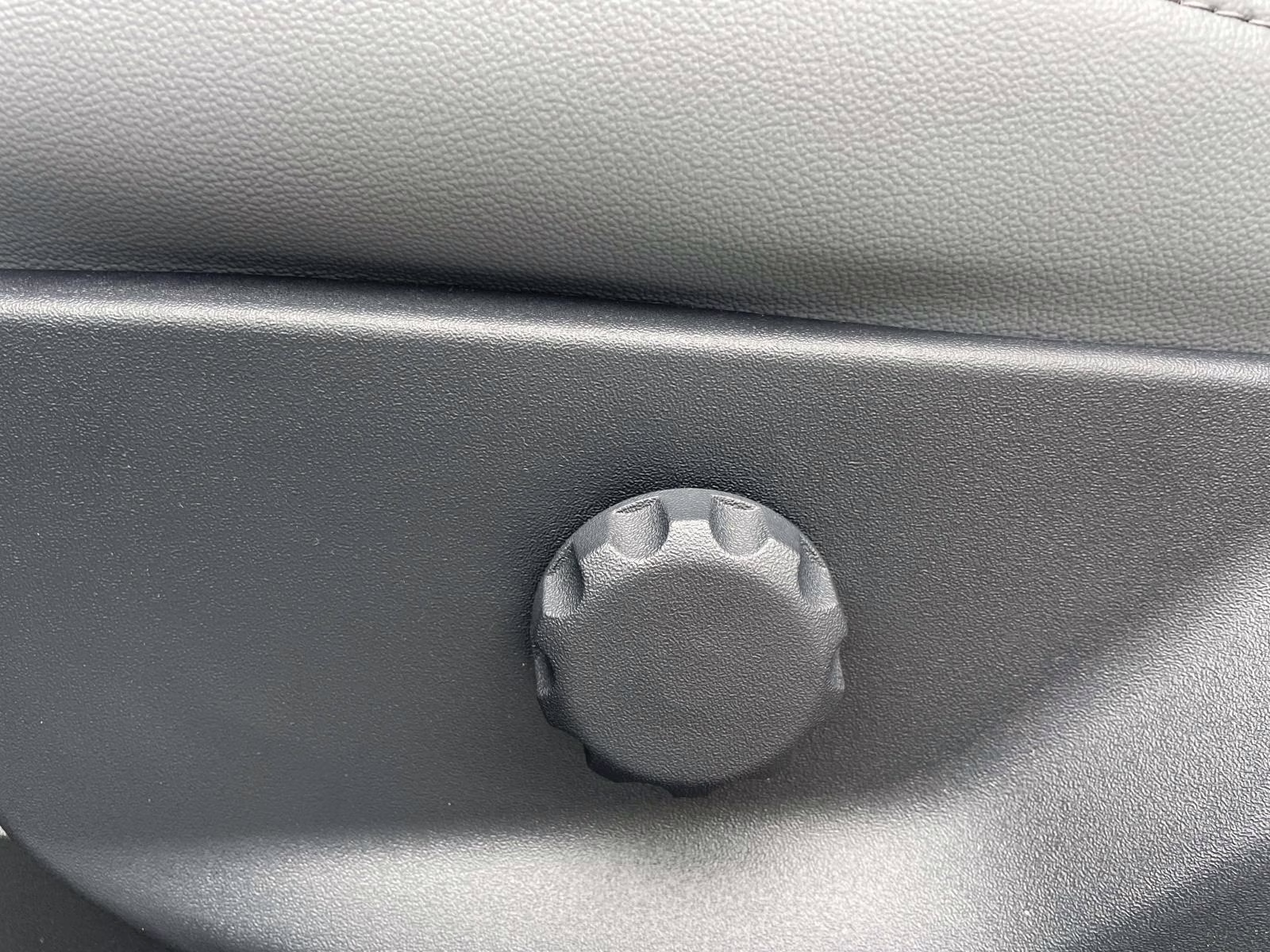 2026 Oxford White Ford Super Duty F-450 DRW XL RWD Chassis