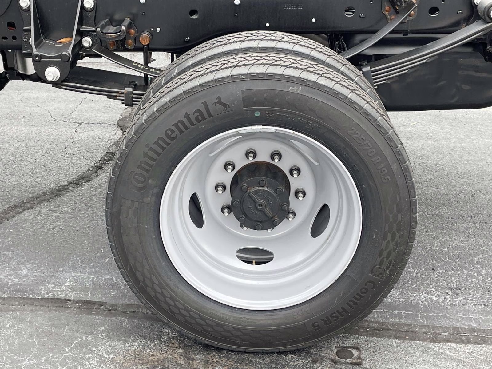 2026 Oxford White Ford Super Duty F-450 DRW XL RWD Chassis