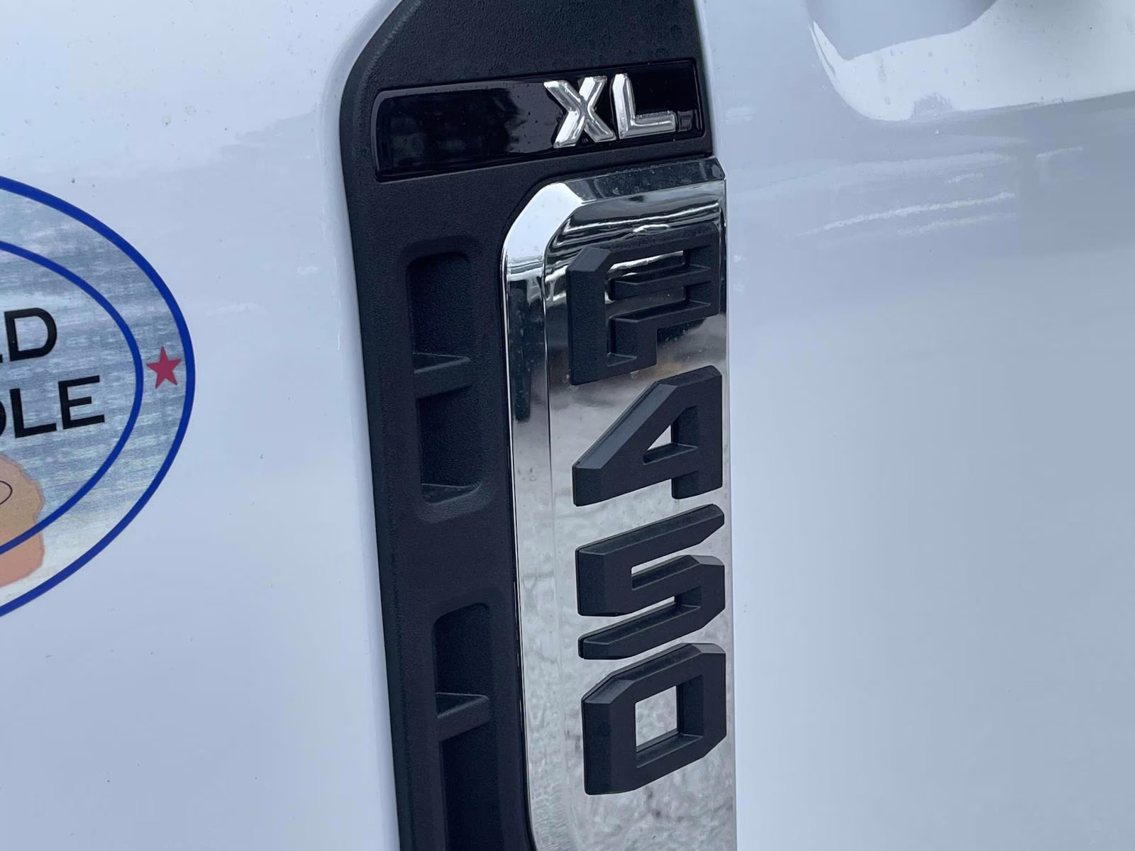 2026 Oxford White Ford Super Duty F-450 DRW XL 4X4 Chassis