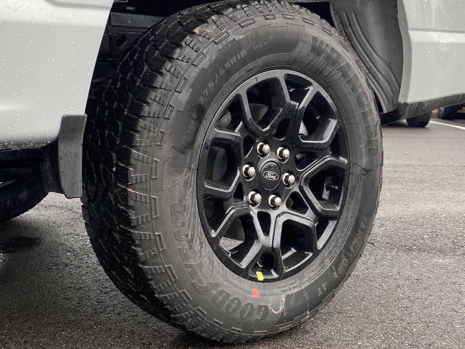 2026 Avalanche Ford F-150 XLT 4X4 Truck