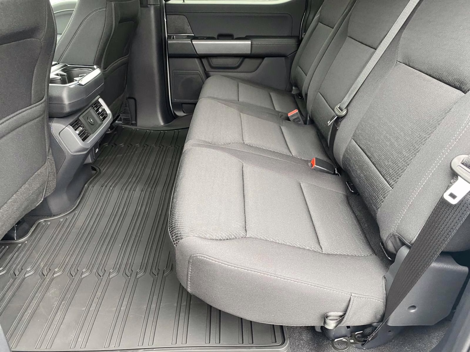 2026 Avalanche Ford F-150 XLT 4X4 Truck