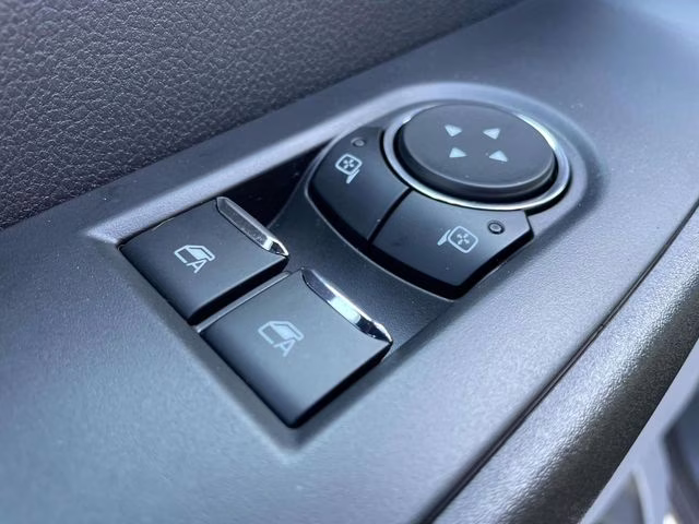 2026 Oxford White Ford Super Duty F-550 DRW XL RWD Chassis