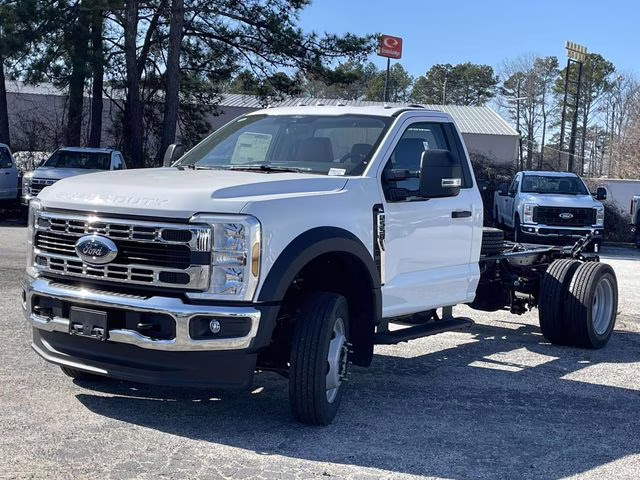 2026 Oxford White Ford Super Duty F-550 DRW XL 4X4 Chassis