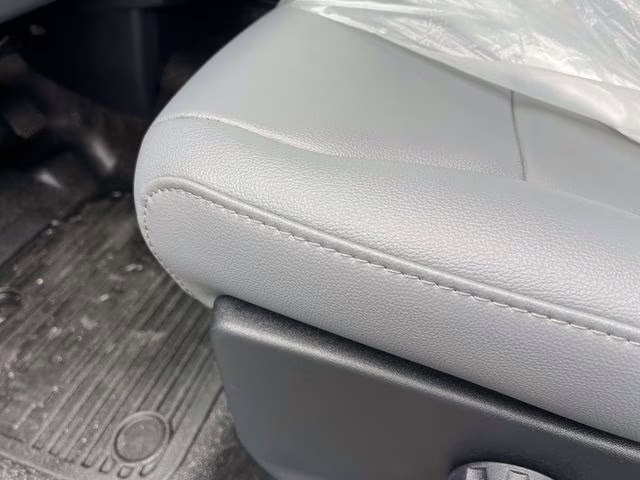 2026 Oxford White Ford Super Duty F-550 DRW XL 4X4 Chassis