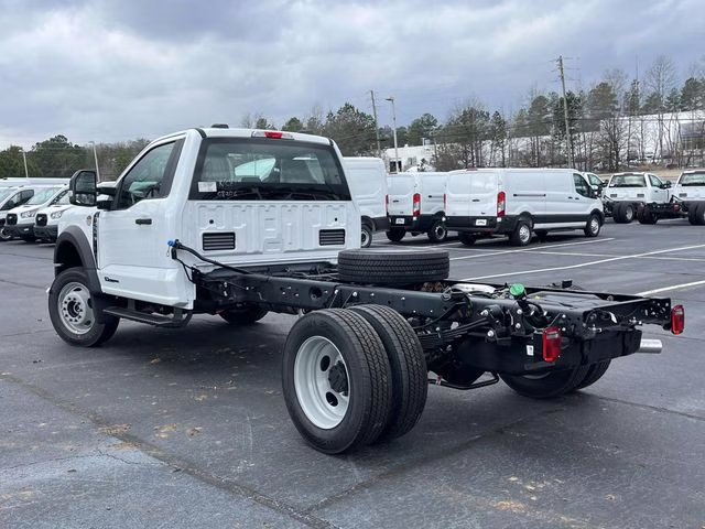 2026 Oxford White Ford Super Duty F-550 DRW XL 4X4 Chassis