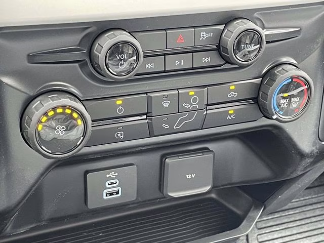 2026 Oxford White Ford Super Duty F-450 DRW XL RWD Chassis