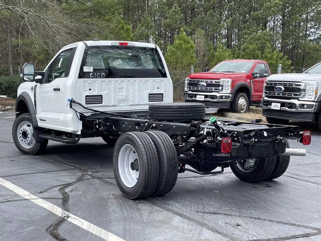 2026 Oxford White Ford Super Duty F-450 DRW XL RWD Chassis