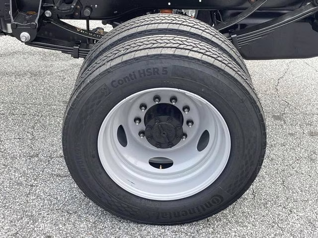 2026 Oxford White Ford Super Duty F-450 DRW XL 4X4 Chassis