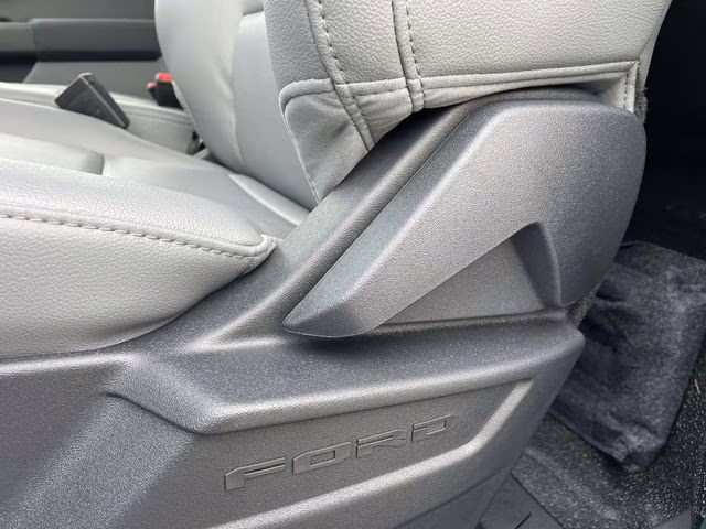 2026 Oxford White Ford Super Duty F-450 DRW XL 4X4 Chassis