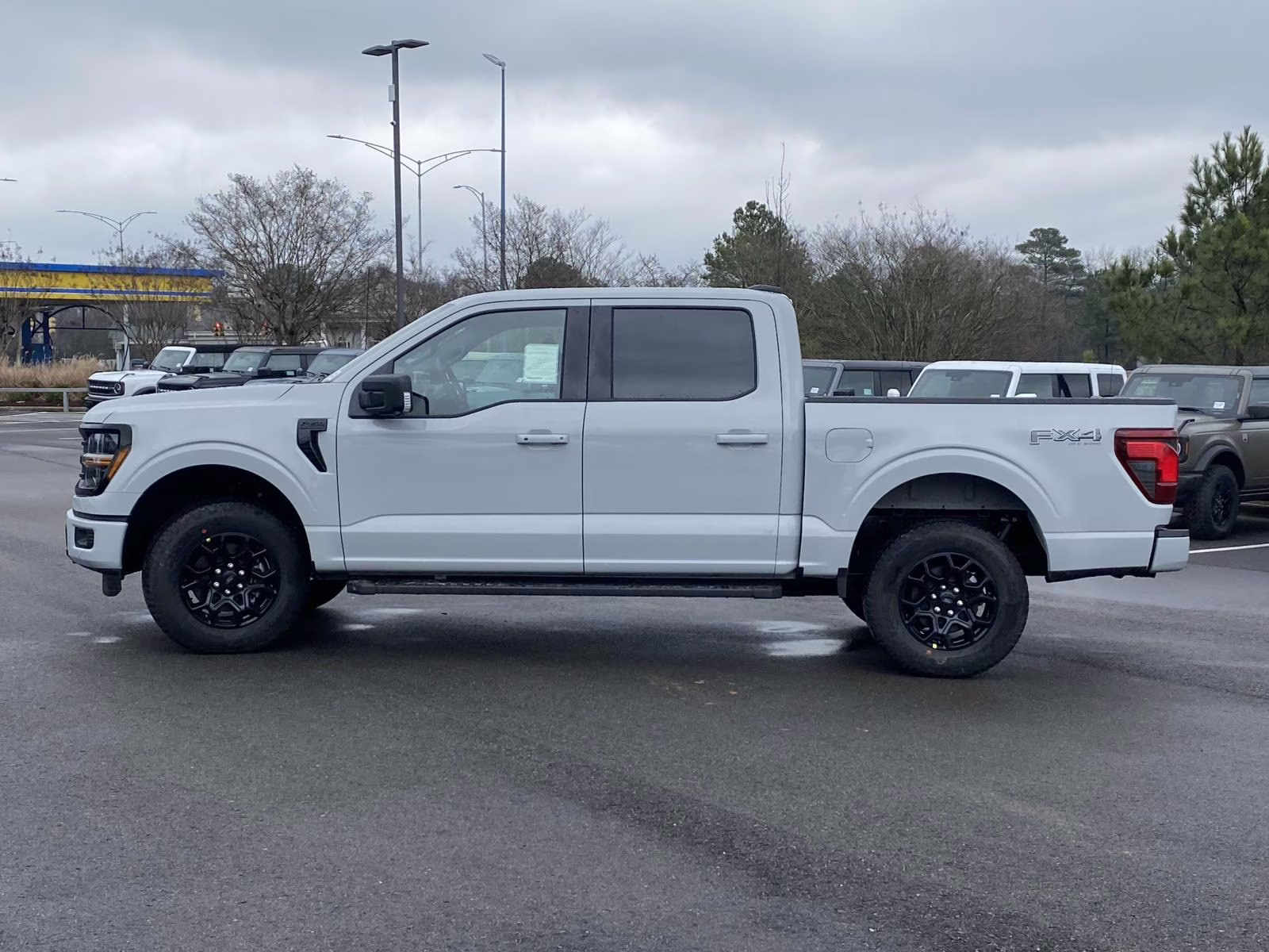 2026 Avalanche Ford F-150 XLT 4X4 Truck