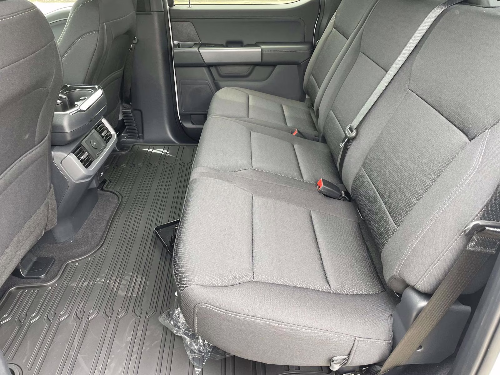 2026 Oxford White Ford F-150 XLT 4X4 Truck