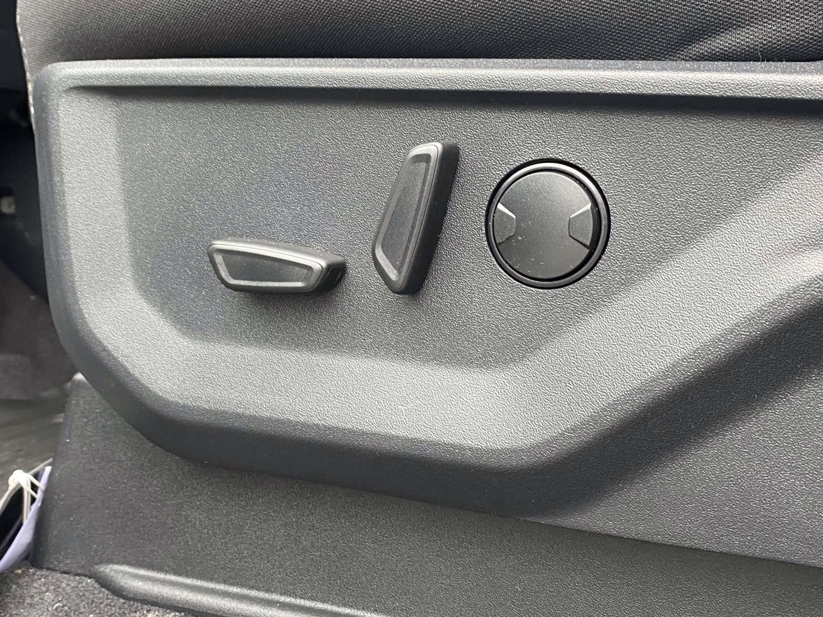 2026 Avalanche Ford F-150 XLT 4X4 Truck