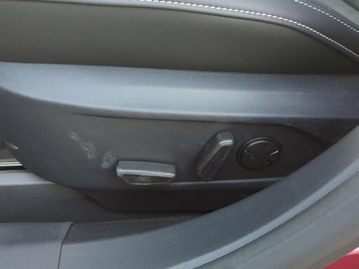 2025 Molten Magenta Metallic Tri-Coat Ford Mustang Mach-E GT AWD SUV