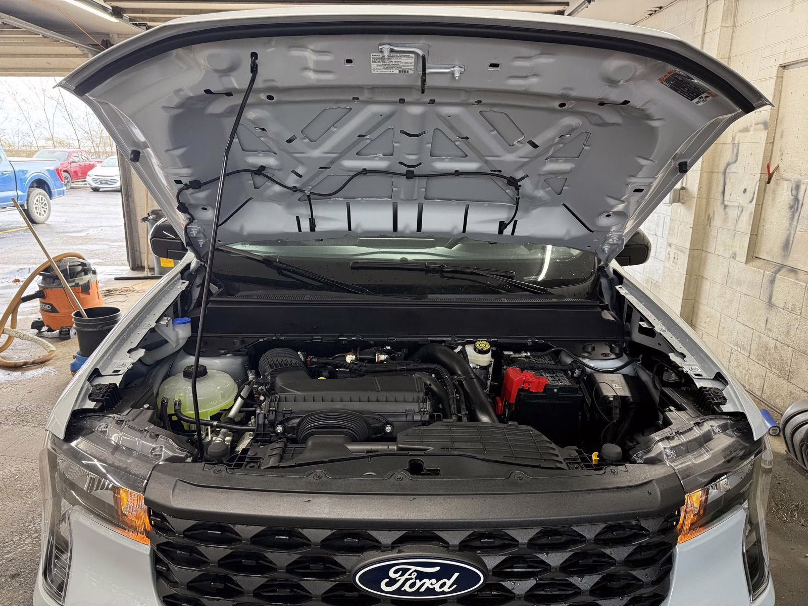 2026 Space White Metallic Ford Maverick XLT AWD Truck